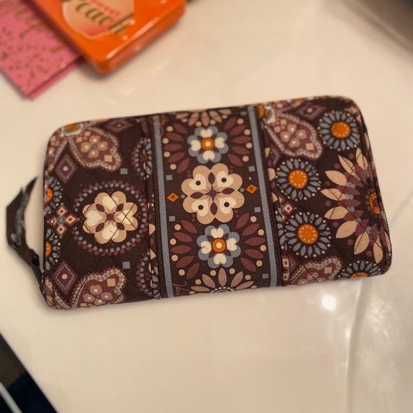 Vera Bradley Handbags - Vera Bradley retired pattern wallet. EUC.